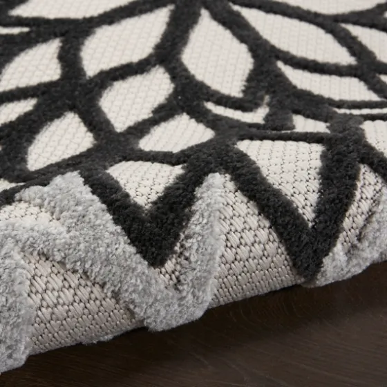 Black And White Floral Outdoor Area Rug, 7X10-Kirkland's Home Best Sale