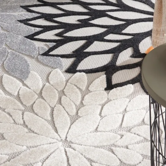 Black And White Floral Outdoor Area Rug, 7X10-Kirkland's Home Best Sale