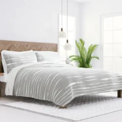 Gray Linear Reversible 3-Pc. King Quilt Set-Kirkland's Home Store