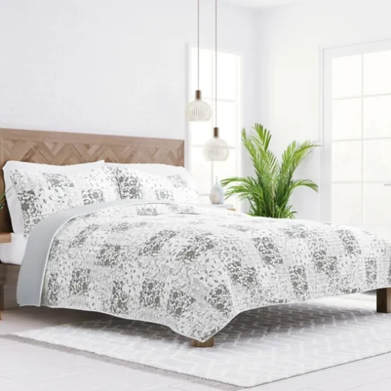 Gray Patchwork Reversible 3-Pc. Queen Quilt Set-Kirkland's Home Outlet