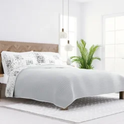 Gray Patchwork Reversible 3-Pc. Queen Quilt Set-Kirkland's Home Outlet