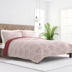 Terra Scalloped Reversible 3-Pc. Queen Quilt Set-Kirkland's Home Outlet