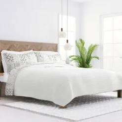 White Trellis Reversible 3-Pc. Queen Quilt Set-Kirkland's Home Discount